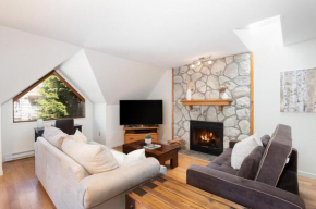 Gleneagle 29 | Family-friendly Townhouse, 700m to Blackcomb Base, Wood-Burning Fireplace